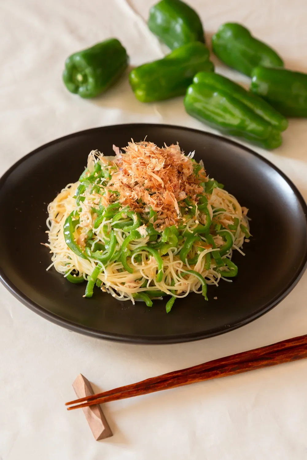 レンジで簡単!やみつきになる無限ピーマンの焼ビーフンレシピ_作り方