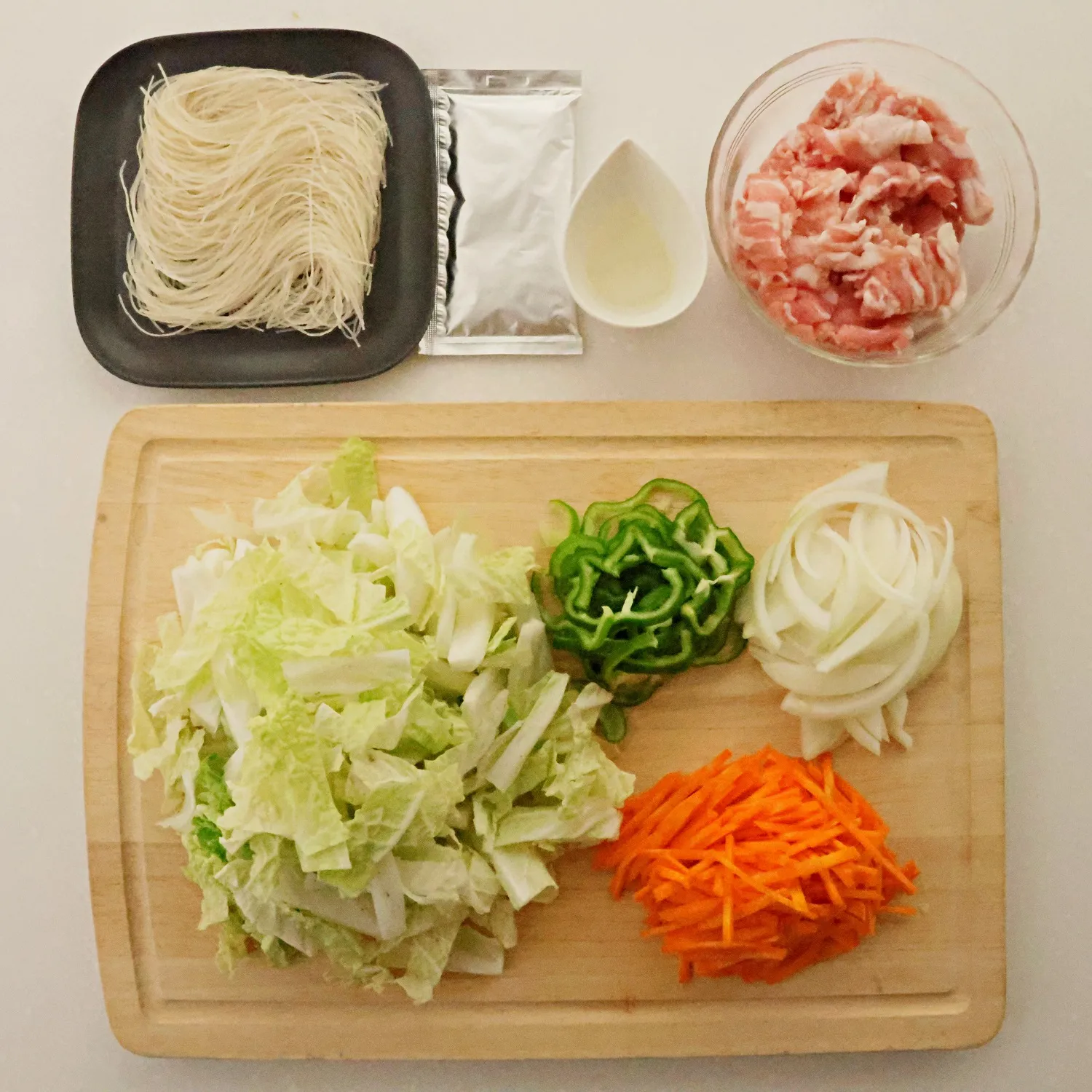 電子レンジで簡単調理! おかず焼ビーフンとり野菜みその作り方_作り方
