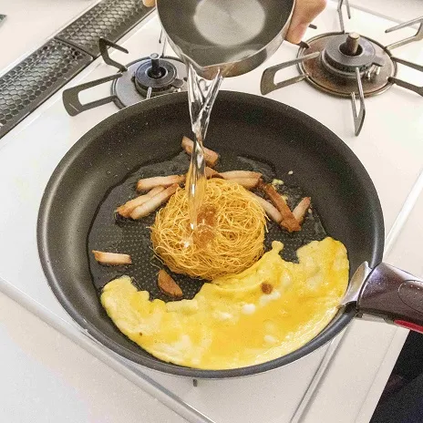 レタスたっぷり♪炒飯風ビーフン_作り方