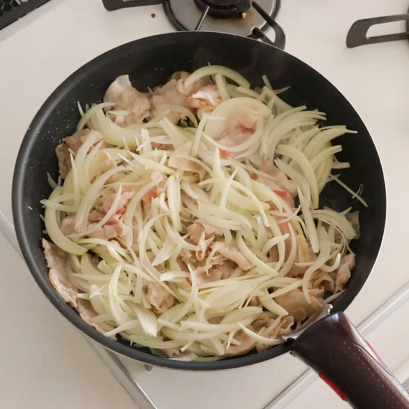余ったうなぎのタレ活用レシピ! 甘辛豚かば焼ビーフン_作り方