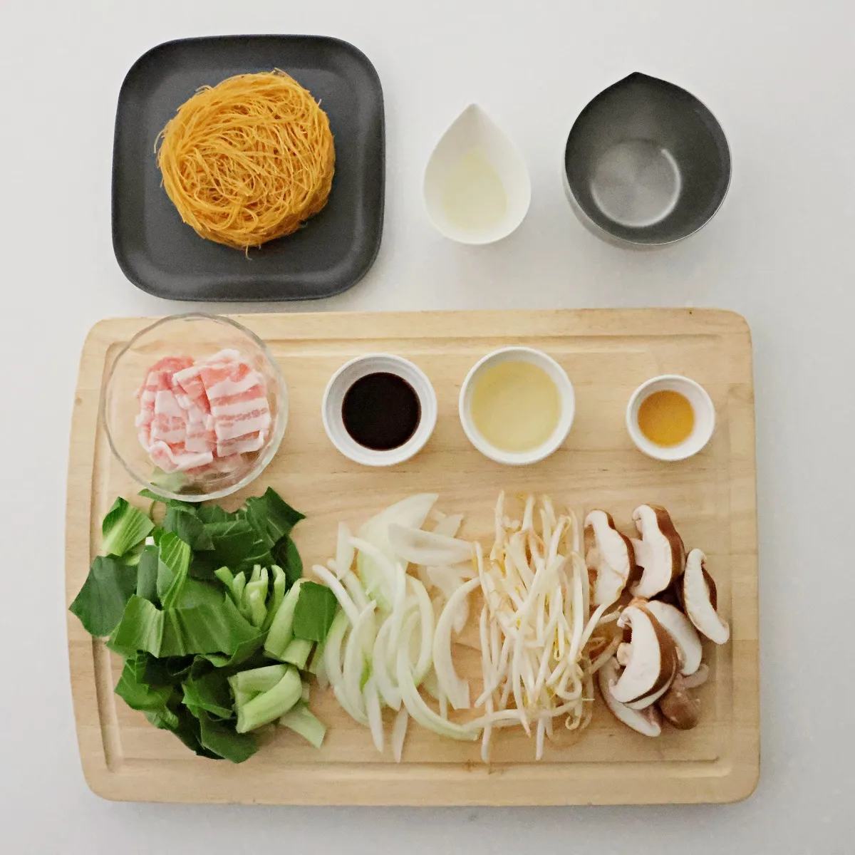 簡単アレンジレシピ!具だくさん上海風焼ビーフン_作り方
