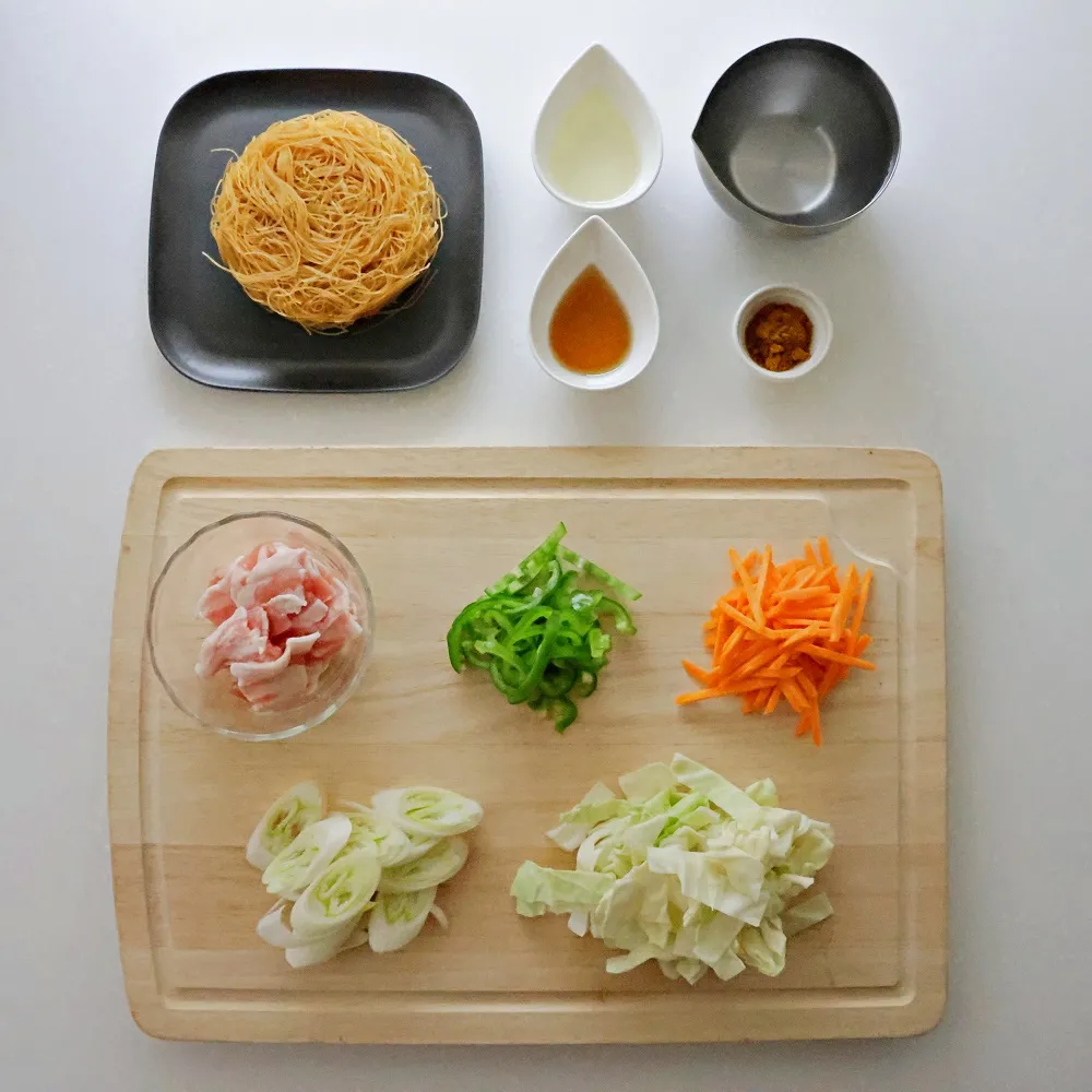 いつもの焼ビーフンを簡単アレンジ!カレー焼ビーフン_作り方
