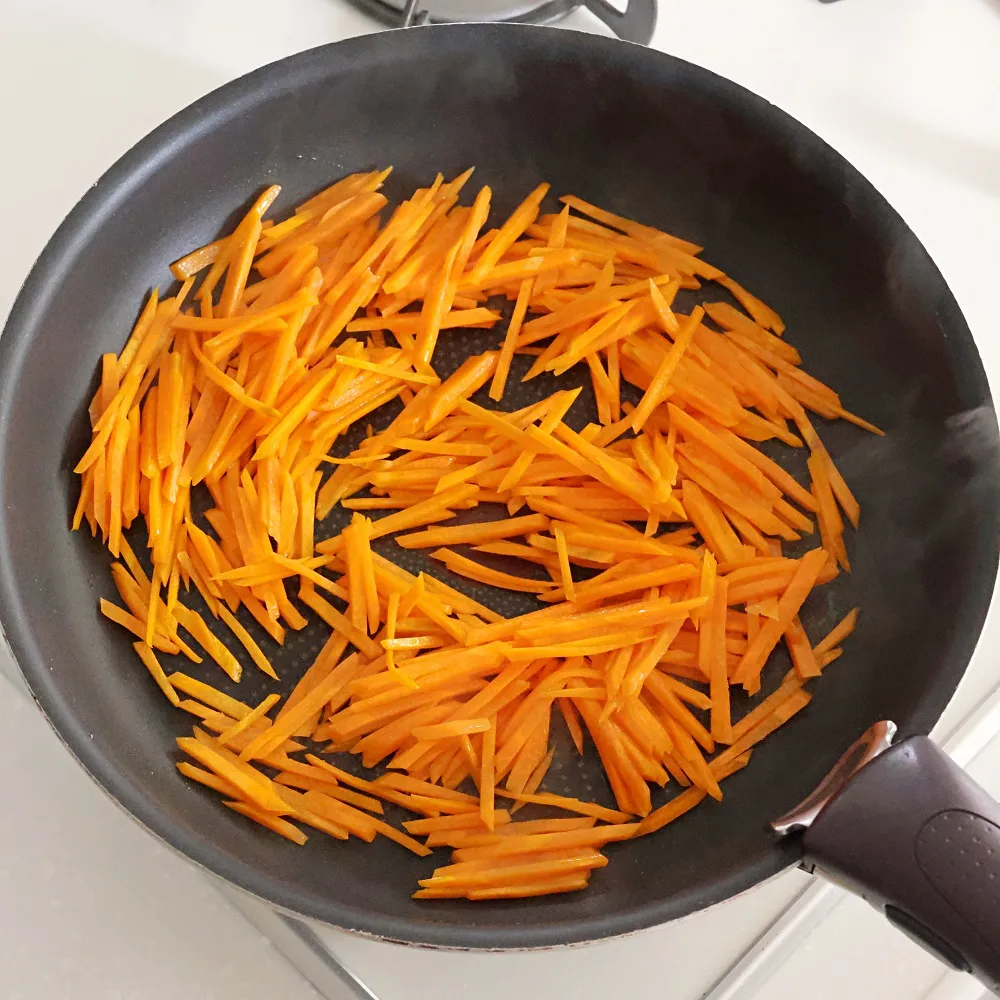 にんじん1本使い切り!簡単にんじんしりしりビーフン_作り方