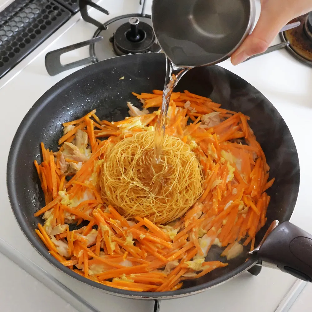 にんじん1本使い切り!簡単にんじんしりしりビーフン_作り方