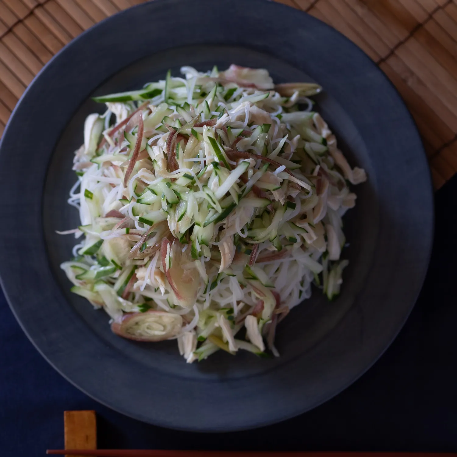 レンジで簡単調理!きゅうりとみょうがのさっぱりサラダビーフン_作り方