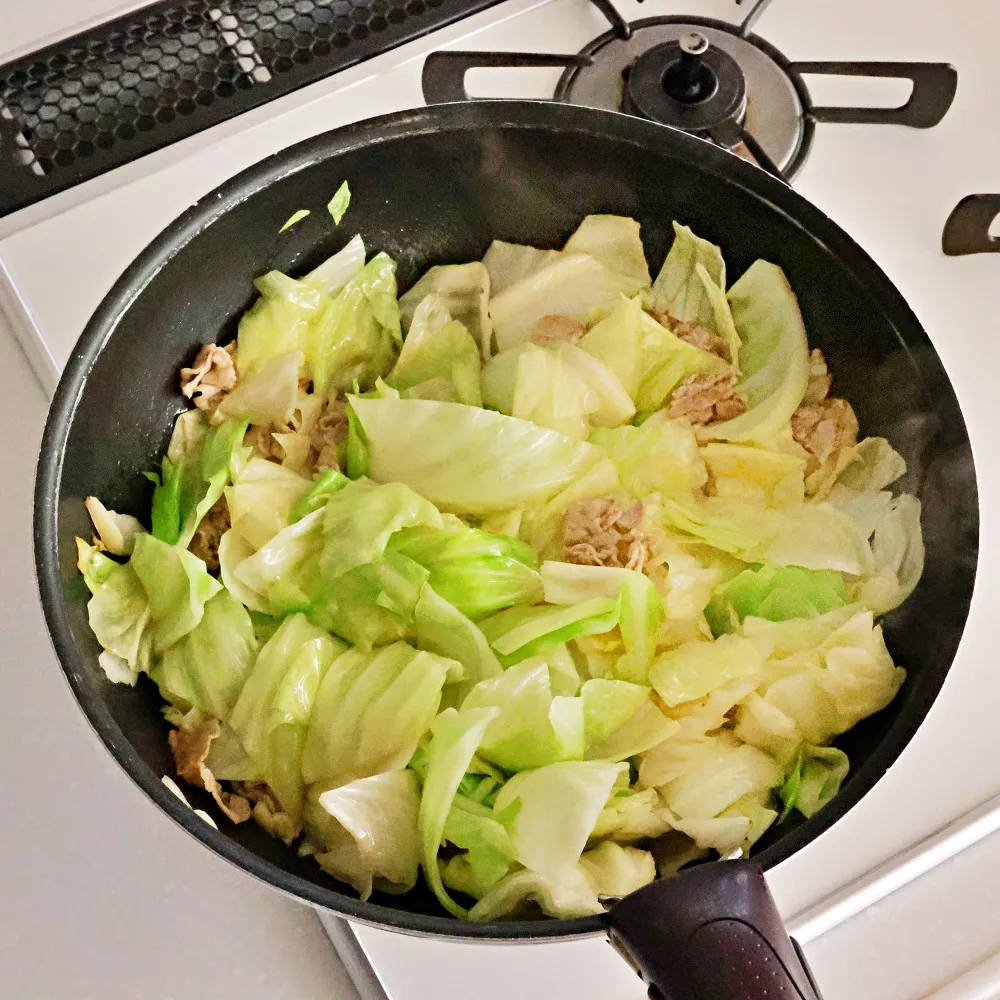 キャベツ半玉使い切り!ザクザクキャベツの焼ビーフン_作り方