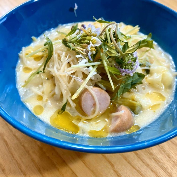 ヨーグルトと塩麹のスープビーフン