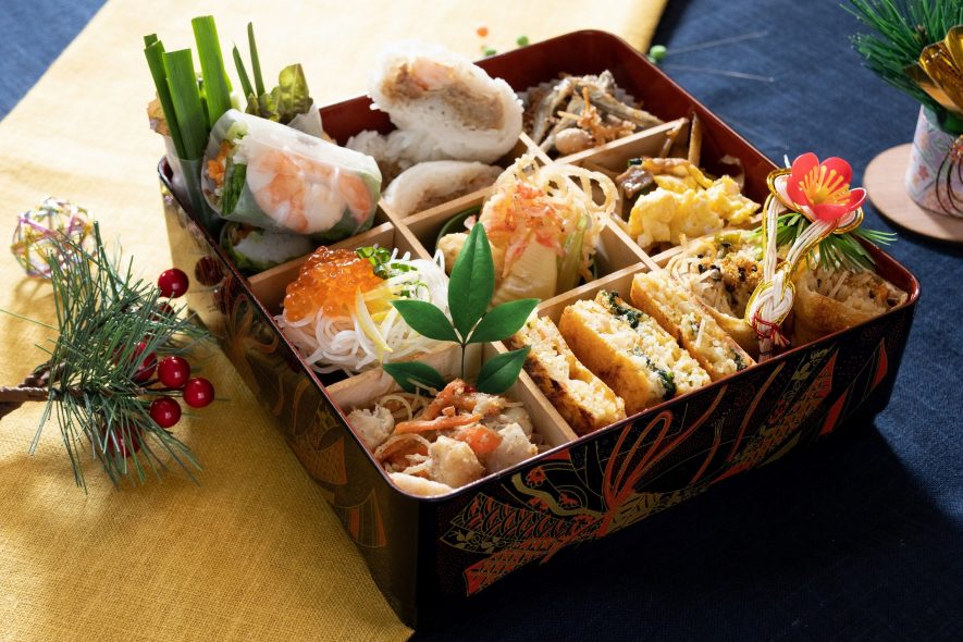 ケンミン食品のビーフンだらけのおせち料理