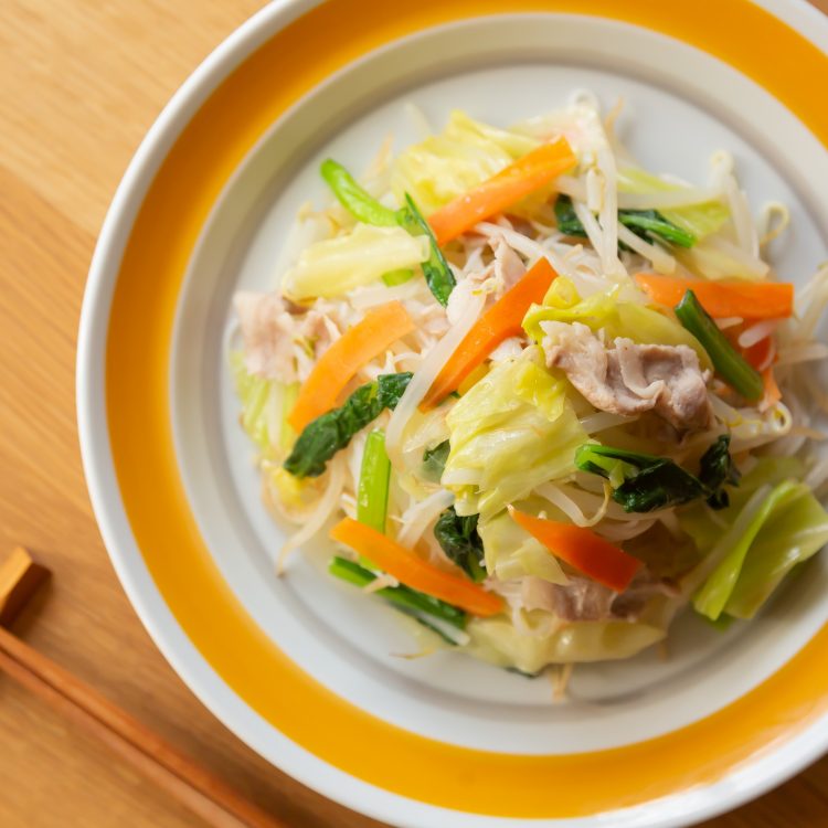 1日の2/3以上の野菜が摂れる焼ビーフン