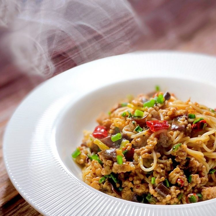 パスタde中華！ピリ辛麻婆ライスパスタ