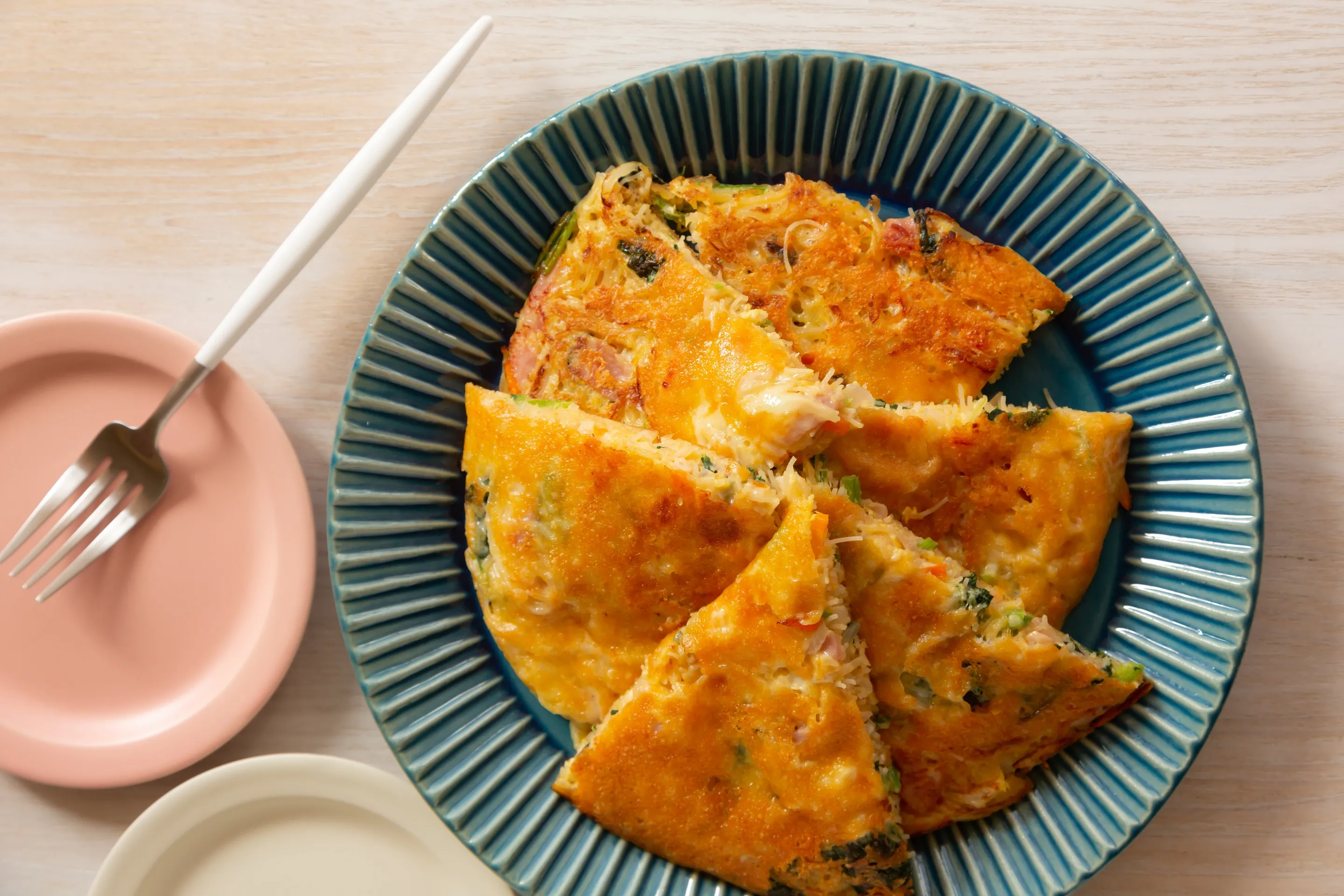 焼ビーフンとほうれん草のキッシュ風オムレツ