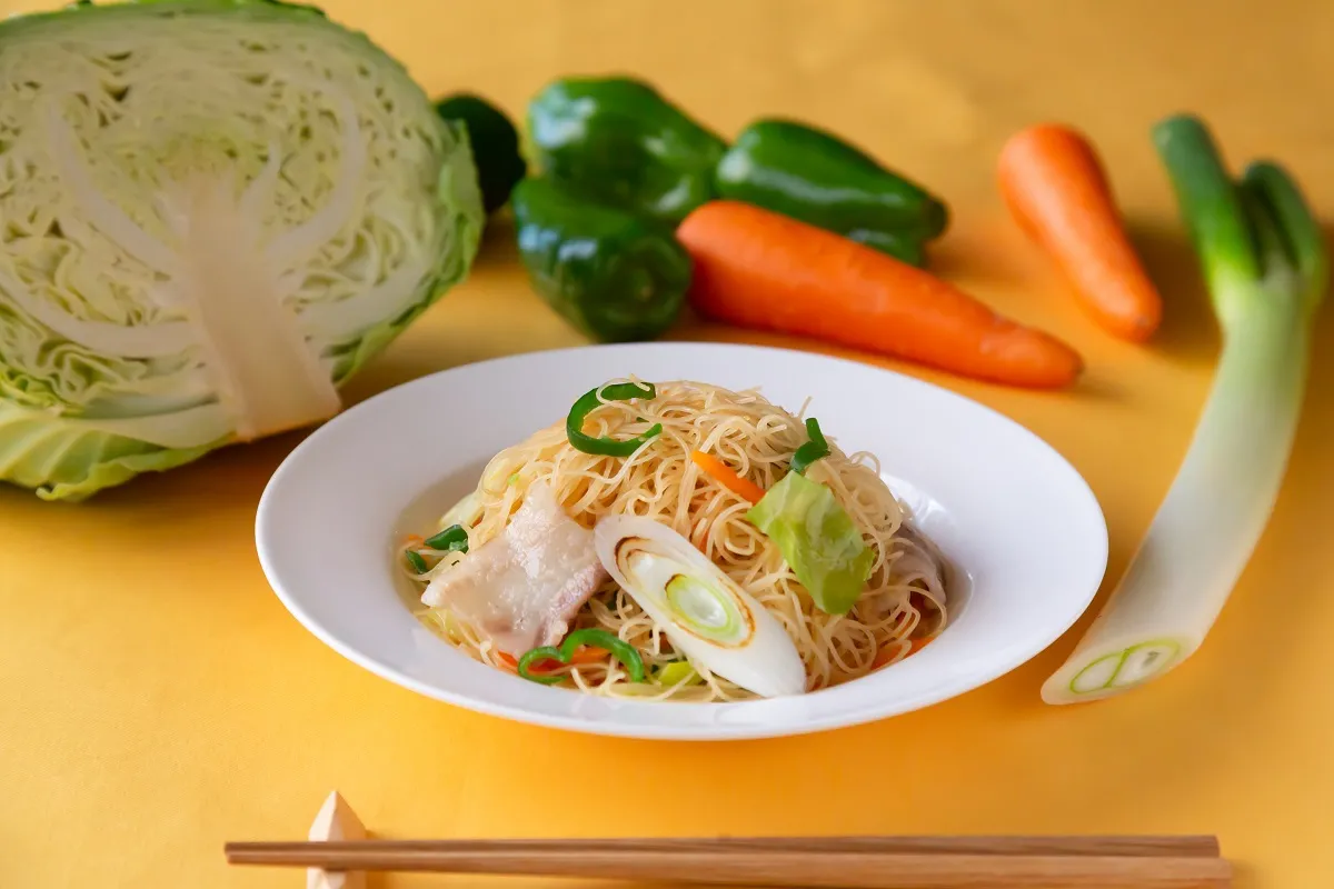 簡単でおいしい焼ビーフンレシピ 手間いらずの時短レシピ【基本の作り方】