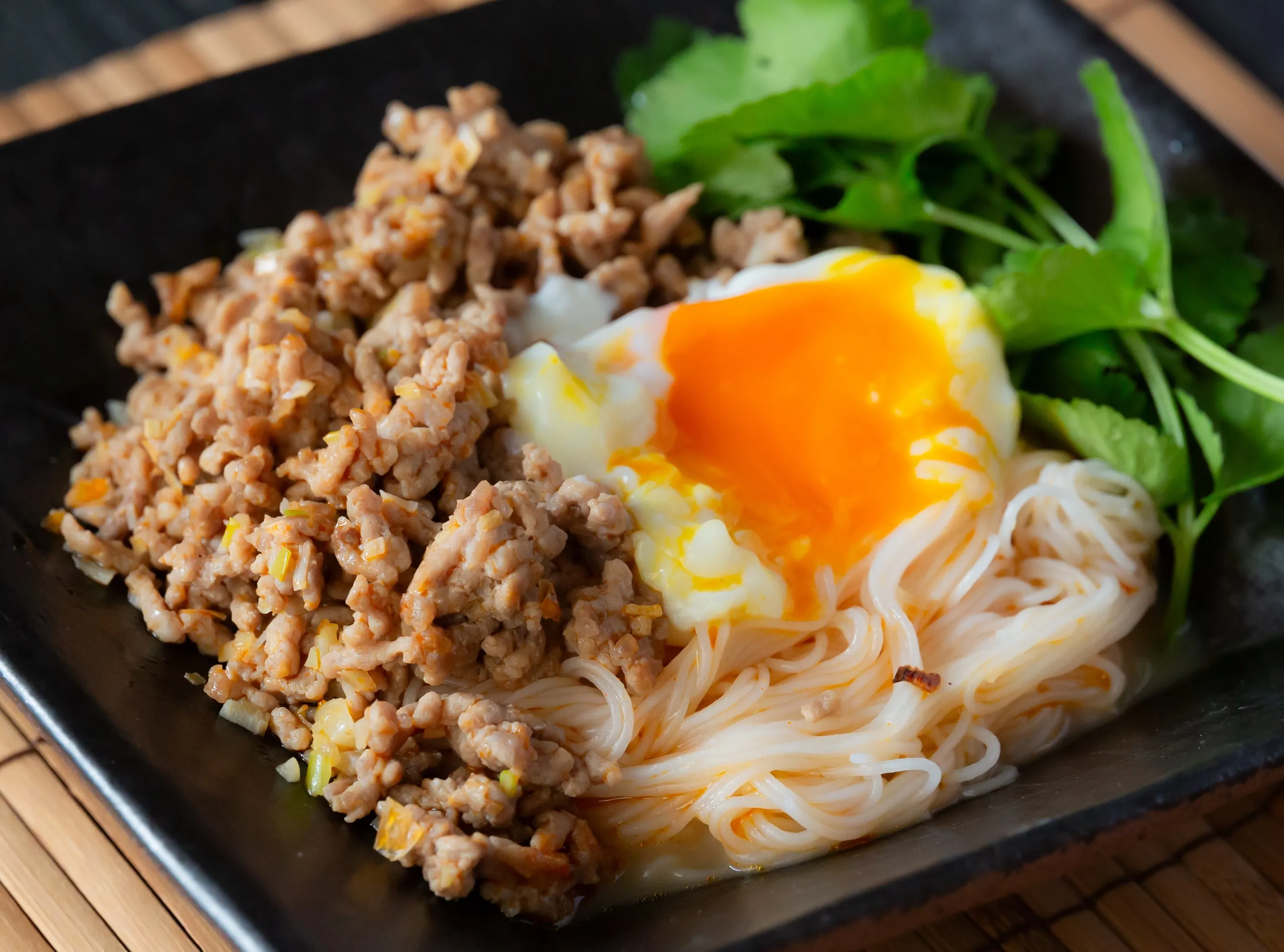 本格的な味わい！麻辣拌めん（マーラーバンメン）