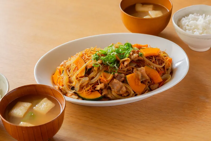 豚バラとかぼちゃのみそ焼ビーフン
