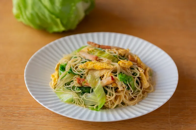 レタスたっぷり♪炒飯風ビーフン