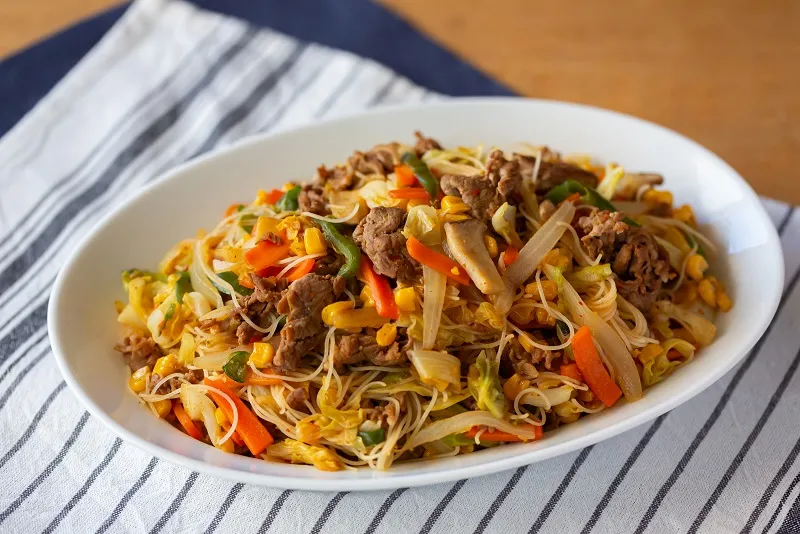 大盛り！ピリ辛焼肉ビーフン