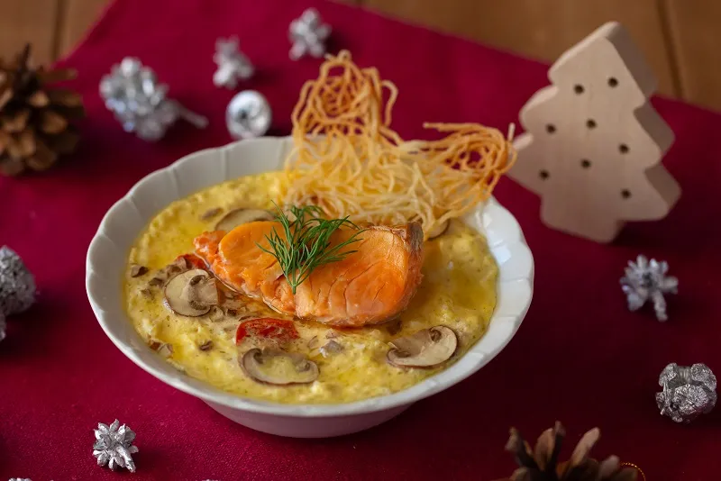 ビーフンぎっしり手軽メシ！サーモンの北欧風フラン ～ディル&レモンバターソースを添えて～