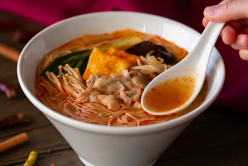 レンジで簡単にできる！シビ辛麻辣湯（マーラータン）の作り方