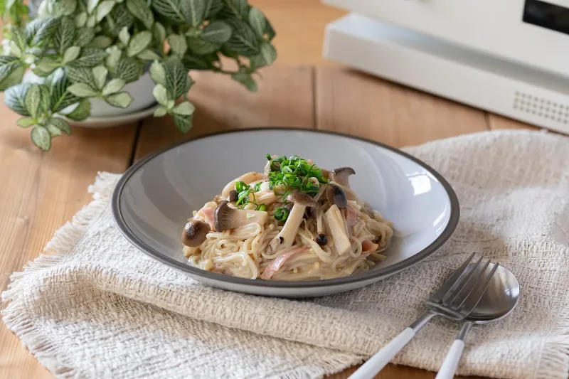 レンジで簡単♪きのこの和風ライスパスタ
