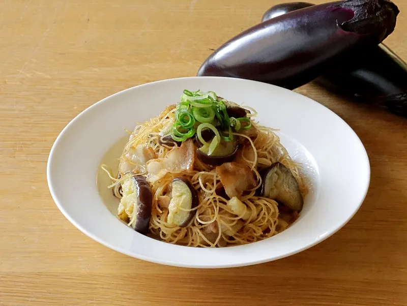 簡単！豚ばらとトロッとなすの焼ビーフン