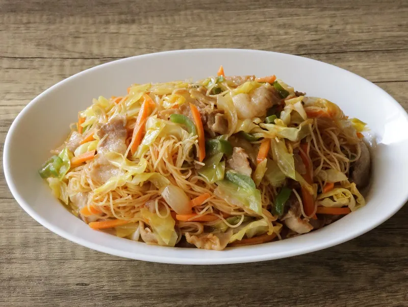 ほどよい酸味でさっぱり美味しい♪豚ばら野菜の焼ビーフン