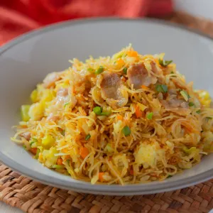 残り野菜で満腹！ケンミンのカレー炒飯
