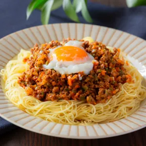 電子レンジで簡単♪キーマカレービーフンのレシピ