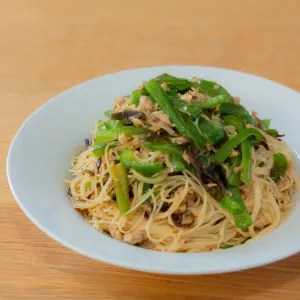 ピーマンたっぷり塩こんぶ焼ビーフン