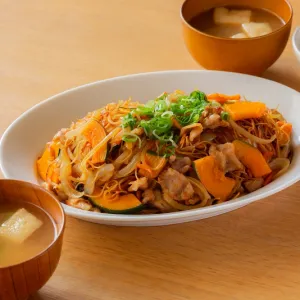 豚バラとかぼちゃのみそ焼ビーフン