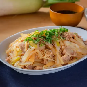 豚ばら大根の甘辛焼ビーフン