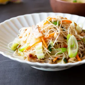 簡単で人気!基本のビーフンレシピ! 美味しい焼ビーフンの作り方を動画で紹介