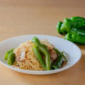 万願寺とうがらしの香ばし焼ビーフン