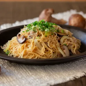 肉厚ジューシー!飛騨やまっこの焼ビーフン