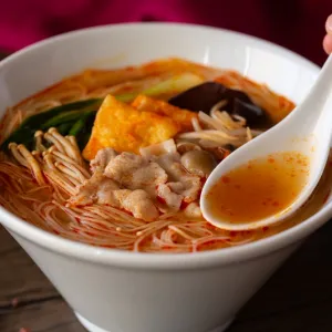 レンジで簡単にできる！シビ辛麻辣湯（マーラータン）の作り方