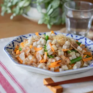 レンジで時短！ねっとり里芋の焼ビーフン