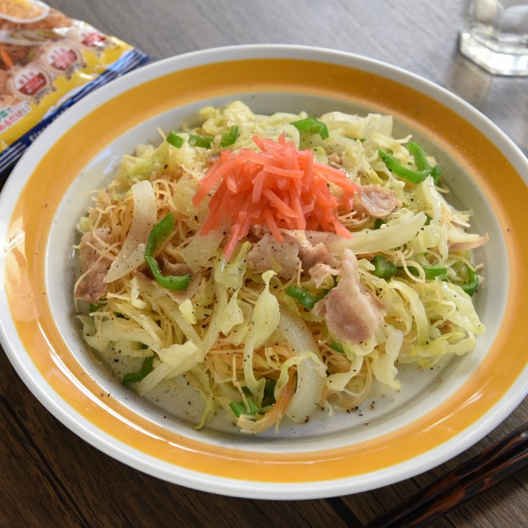 これぞ関西の味！？千切りキャベツの紅しょうが焼ビーフン