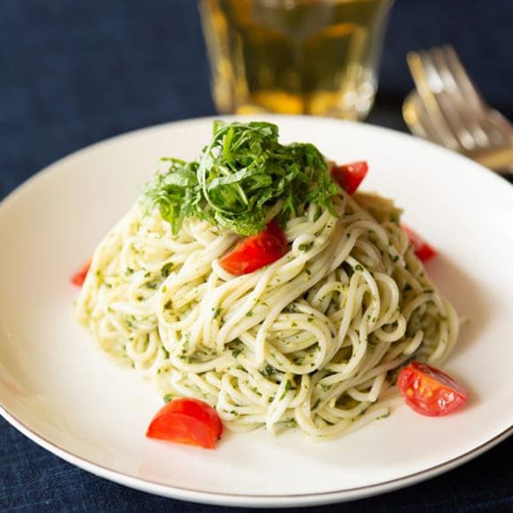 大葉が香るジェノベーゼ風大葉とトマトのライスパスタ