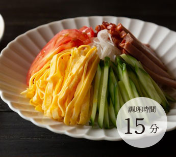 冷やし中華風ビーフンのおすすめ具材をのせた簡単レシピ