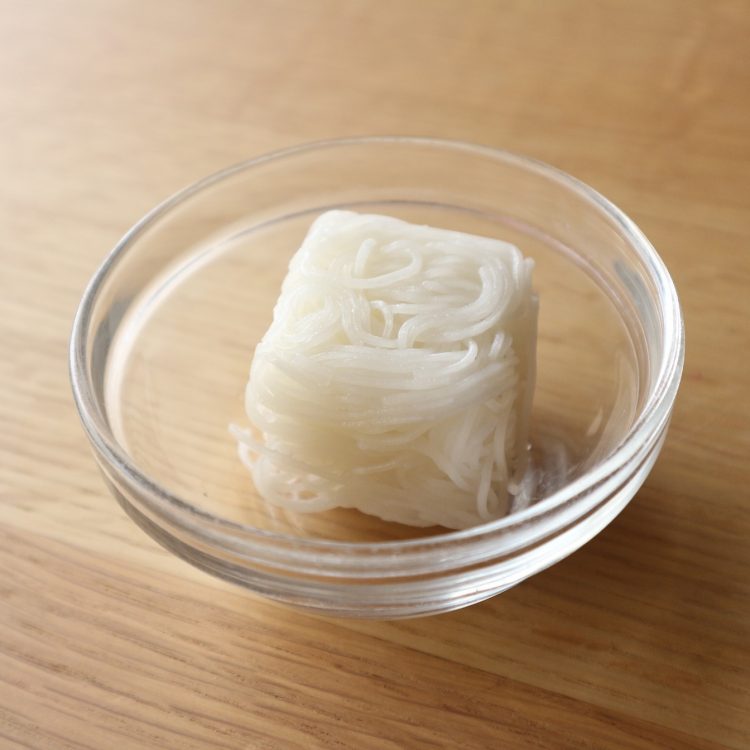 ビーフンの作り置き 簡単で便利 幼児食にも向いているビーフンキューブ ビーフンのケンミン食品