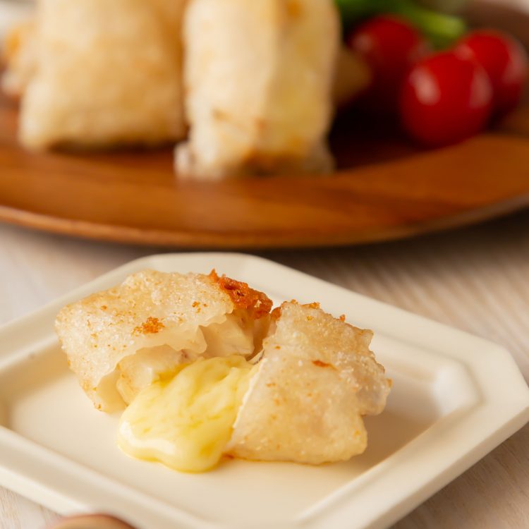 やわらかジューシー 鶏むね肉とチーズの包み焼き ビーフンのケンミン食品