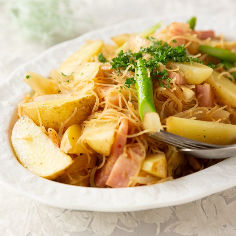 新じゃが使用 ジャーマンポテト焼ビーフン ビーフンのケンミン食品