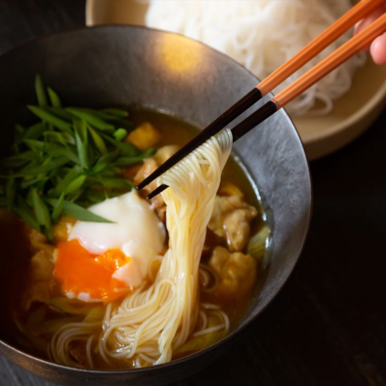 和風カレー出汁で食べる ビーフンつけめん ビーフンのケンミン食品