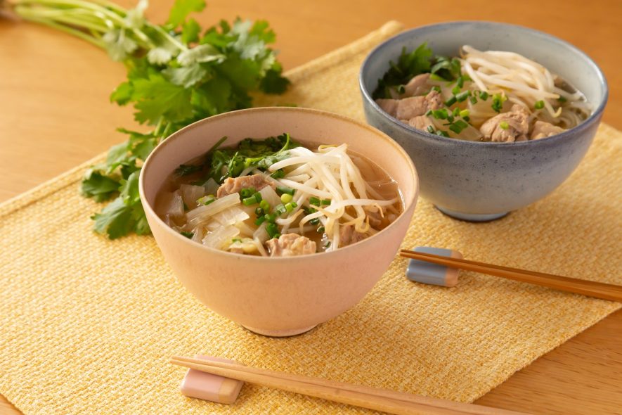 タイの本格屋台風のクイッティオナーム Wスープにオイスターが隠し味のフォーレシピ ビーフンのケンミン食品