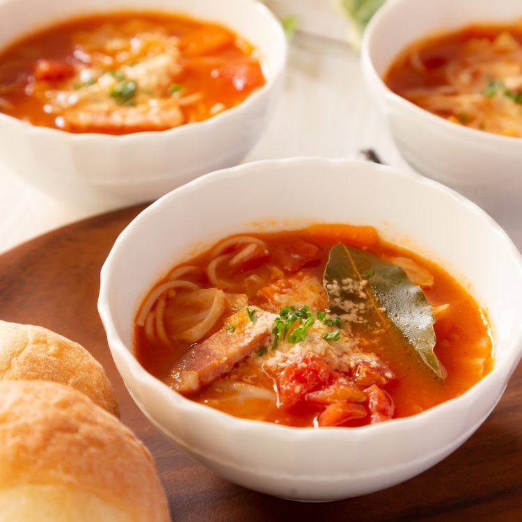 グルテンフリーで野菜たっぷり ミネストローネのスープライスパスタ ビーフンのケンミン食品