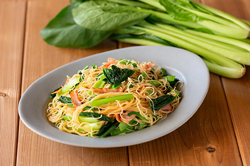 小松菜とベーコンの焼ビーフン